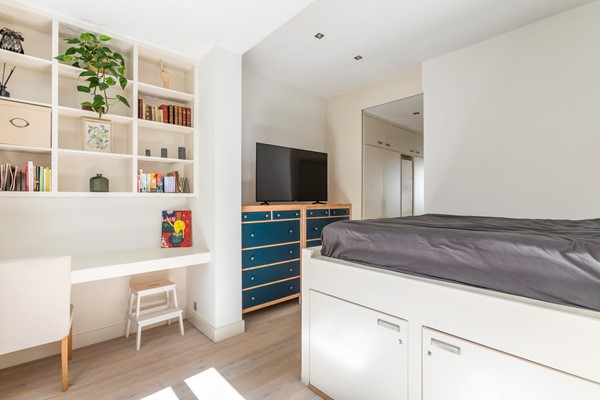 Medium property photo - Van Ostadestraat 112A, 1072 TC Amsterdam